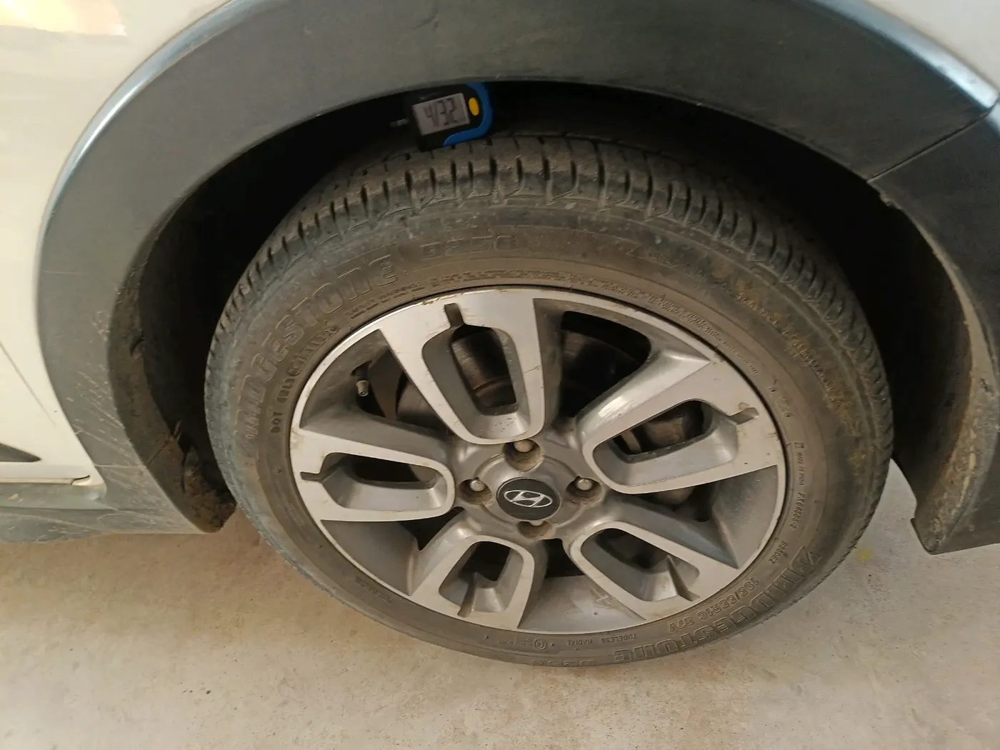 2016 Hyundai i20 Active 1.2 SX, Petrol, Manual, 1,28,494 km, tyre