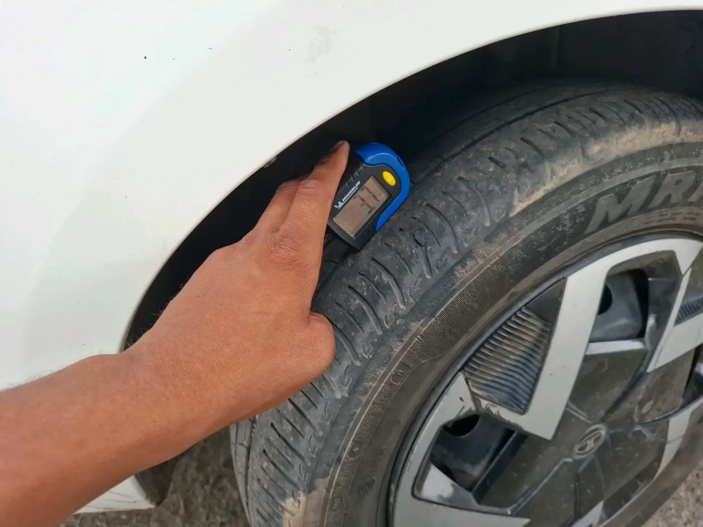 2025 Tata Tiago XM CNG, CNG, Manual, 34,681 km, tyre