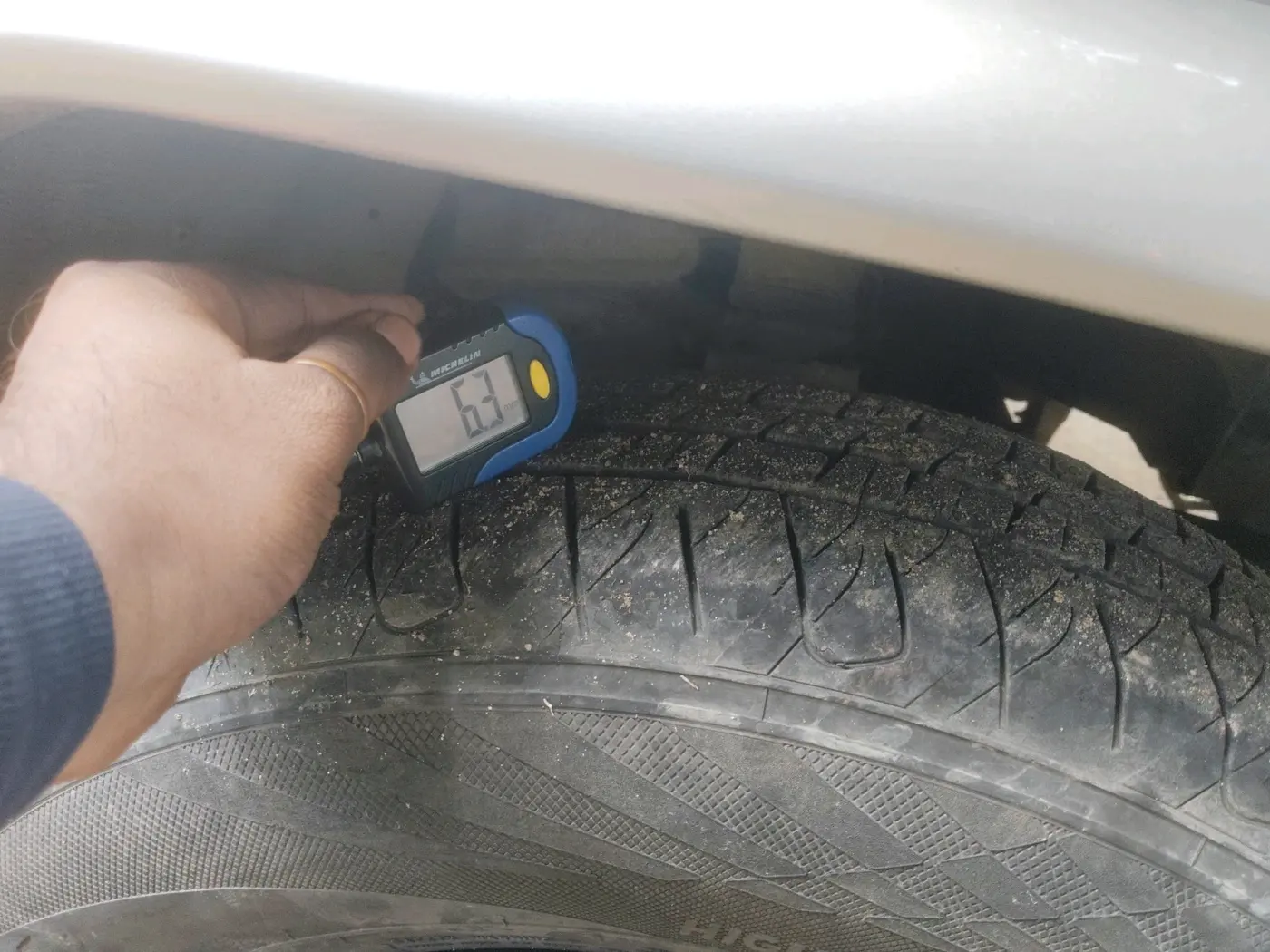 2014 Mahindra Bolero SLE BS IV, Diesel, Manual, 1,42,037 km, tyre