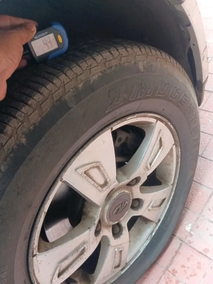 2012 Mahindra XUV500 W8, Diesel, Manual, 1,38,198 km, tyre