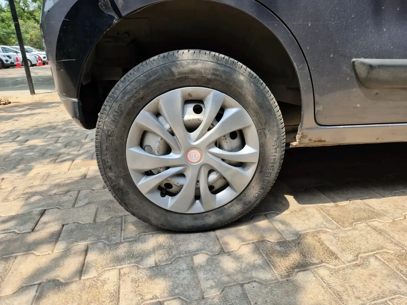 2012 Maruti Wagon R 1.0 LXI CNG, CNG, Manual, 1,19,105 km, tyre