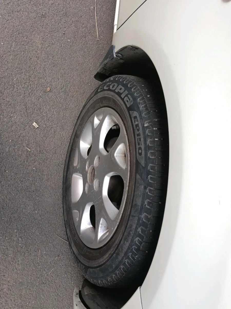 2013 Renault Scala RXL PETROL, Petrol, Manual, 59,559 km, tyre