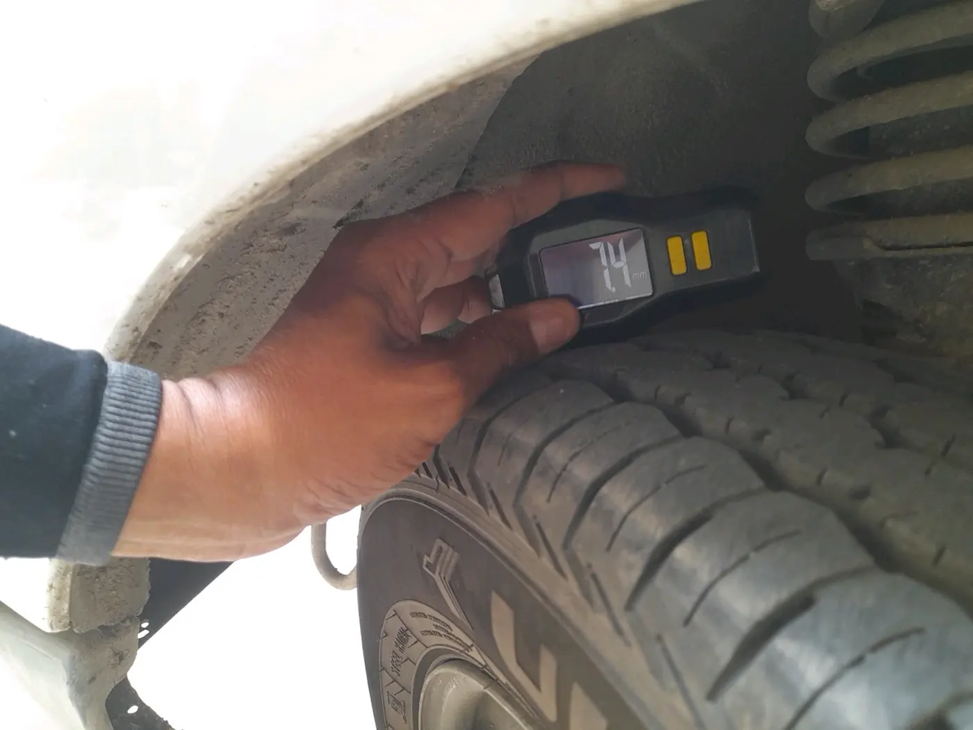 2019 Maruti Eeco 5 STR WITH A/C+HTR, CNG, Manual, 37,663 km, tyre