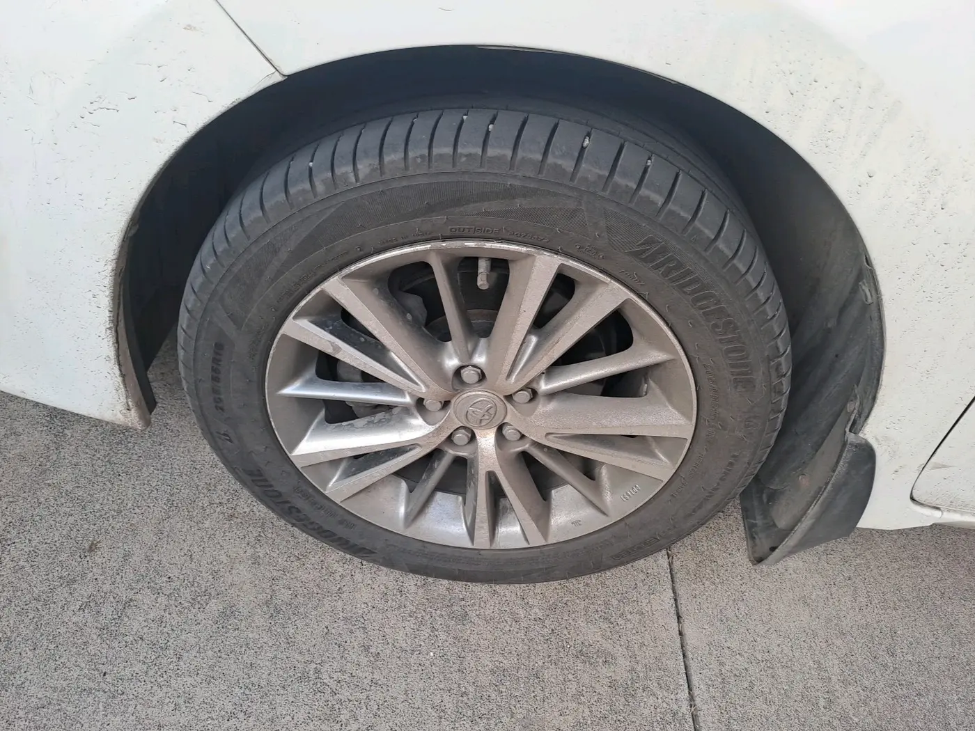 2015 Toyota Corolla Altis VL CVT PETROL, Petrol, Automatic, 84,786 km, tyre