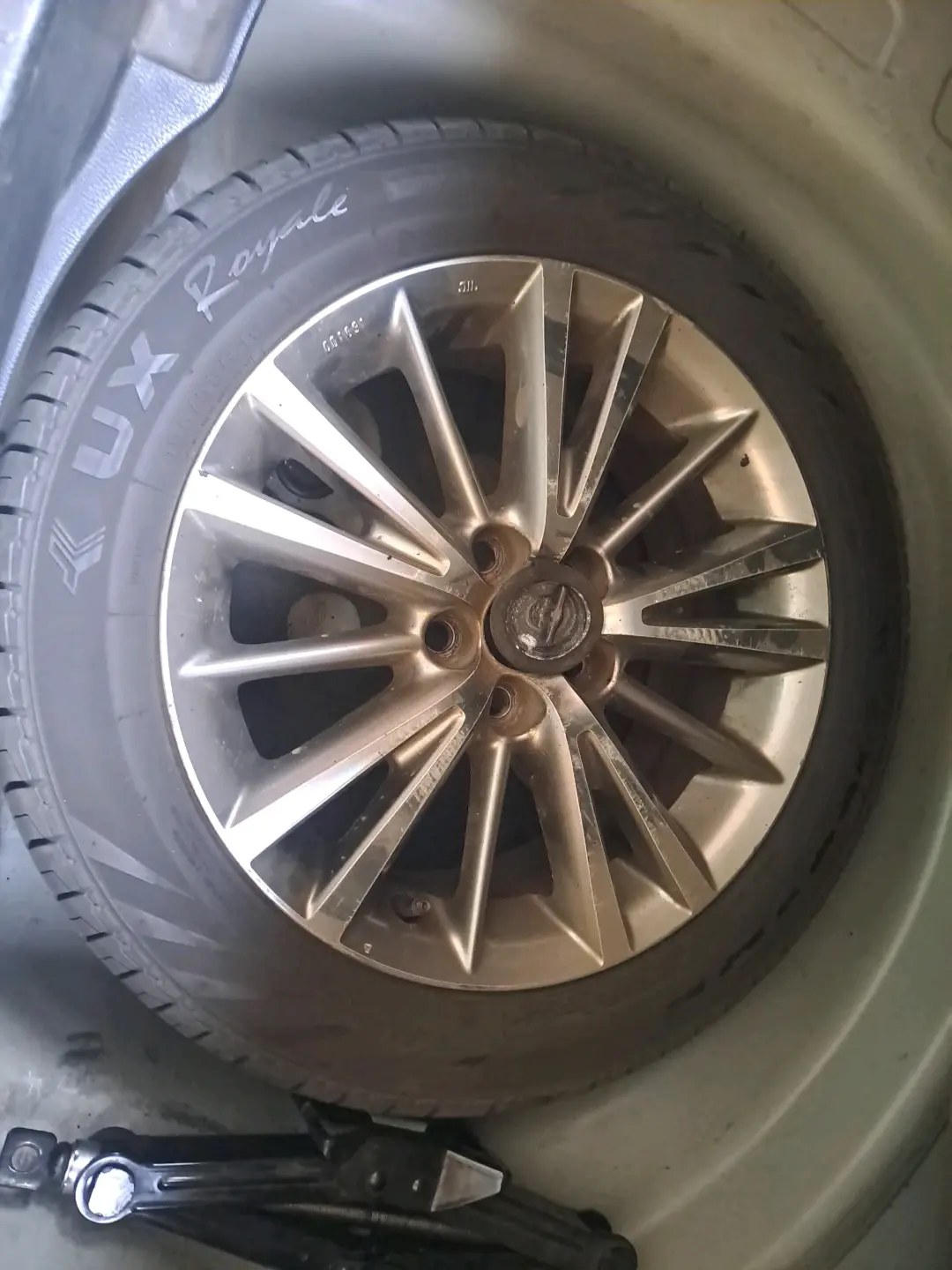 2015 Toyota Corolla Altis VL CVT PETROL, Petrol, Automatic, 84,786 km, tyre