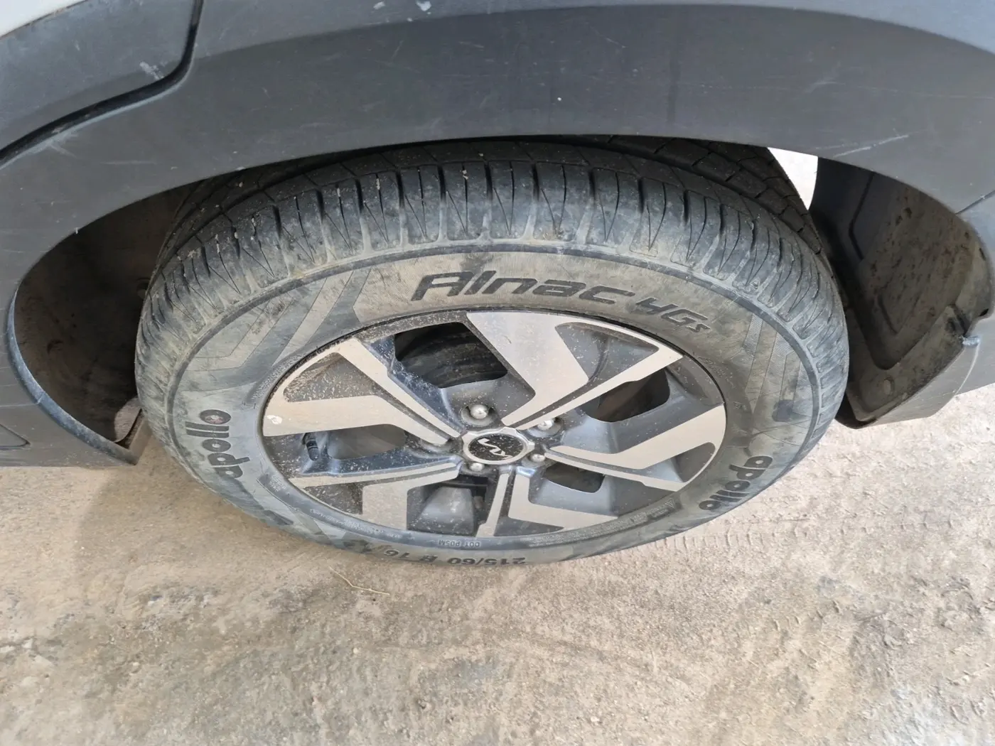 2022 KIA SONET HTX 1.5 AT, Diesel, Automatic, 27,431 km, tyre