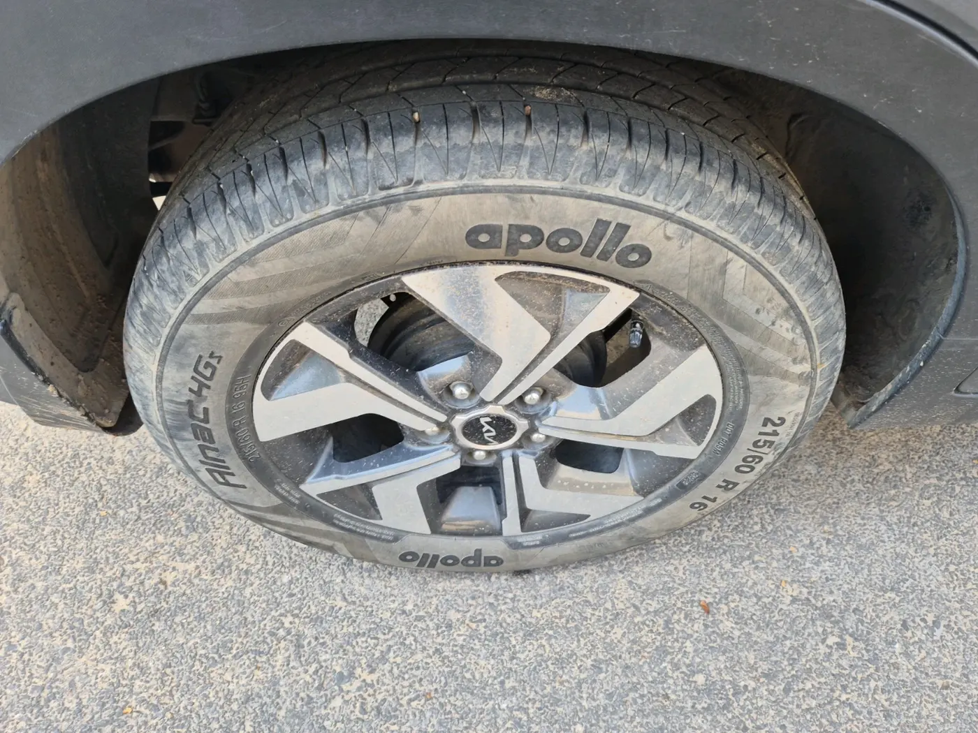 2022 KIA SONET HTX 1.5 AT, Diesel, Automatic, 27,431 km, tyre