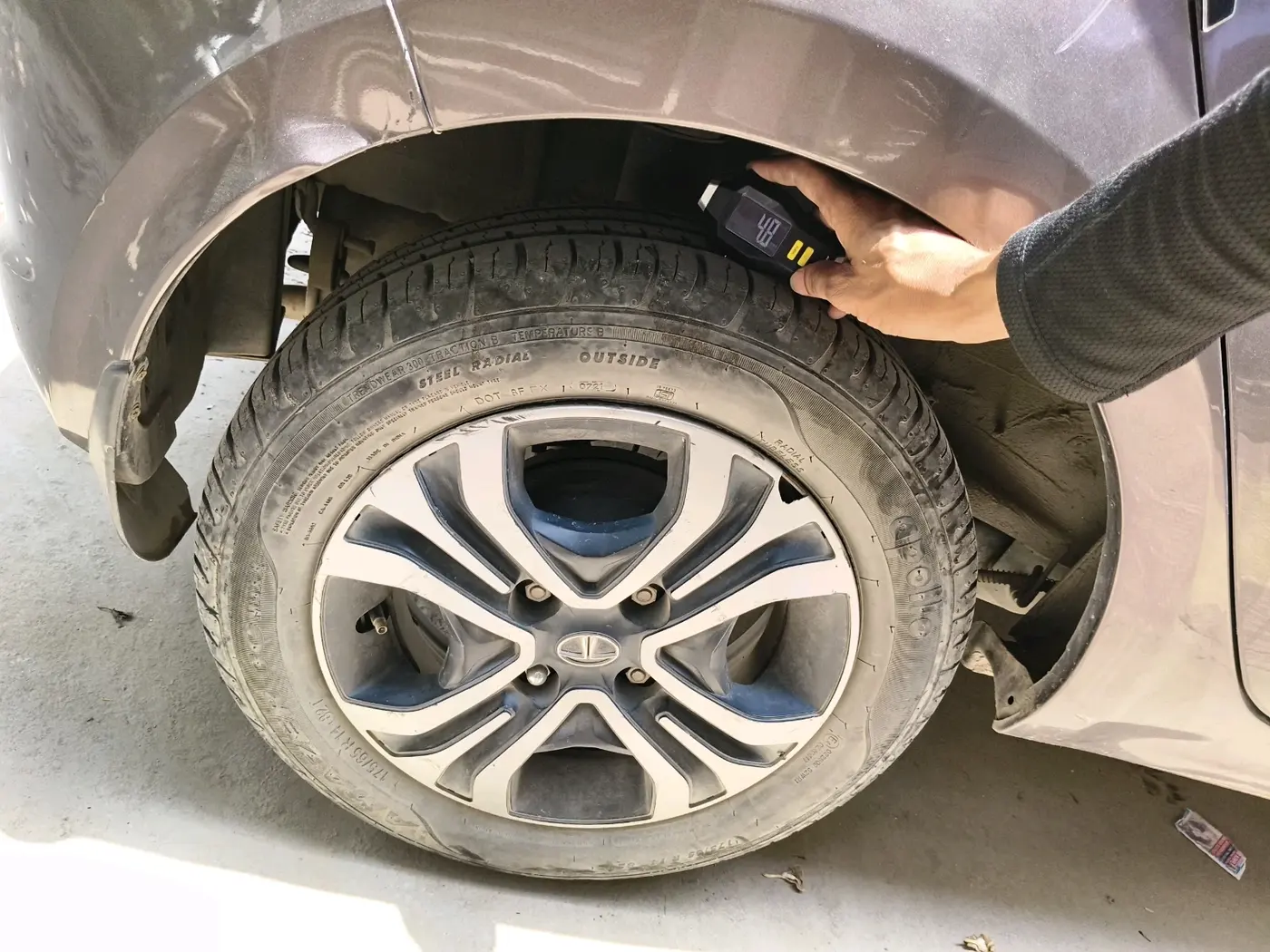 2019 Tata Tiago XZA PETROL, Petrol, Automatic, 62,388 km, tyre