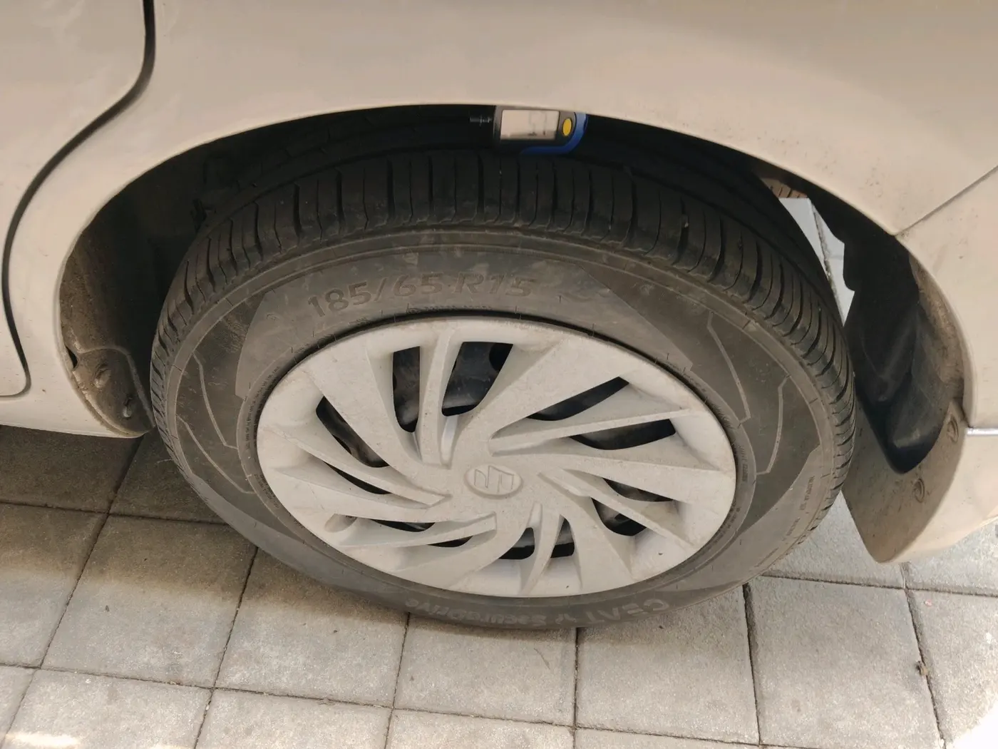 2016 Maruti Ertiga VXI CNG, CNG, Manual, 85,332 km, tyre