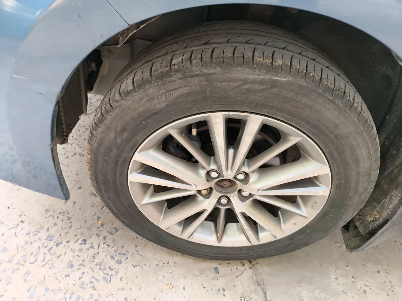 2014 Toyota Corolla Altis G DIESEL, Diesel, Manual, 1,72,791 km, tyre