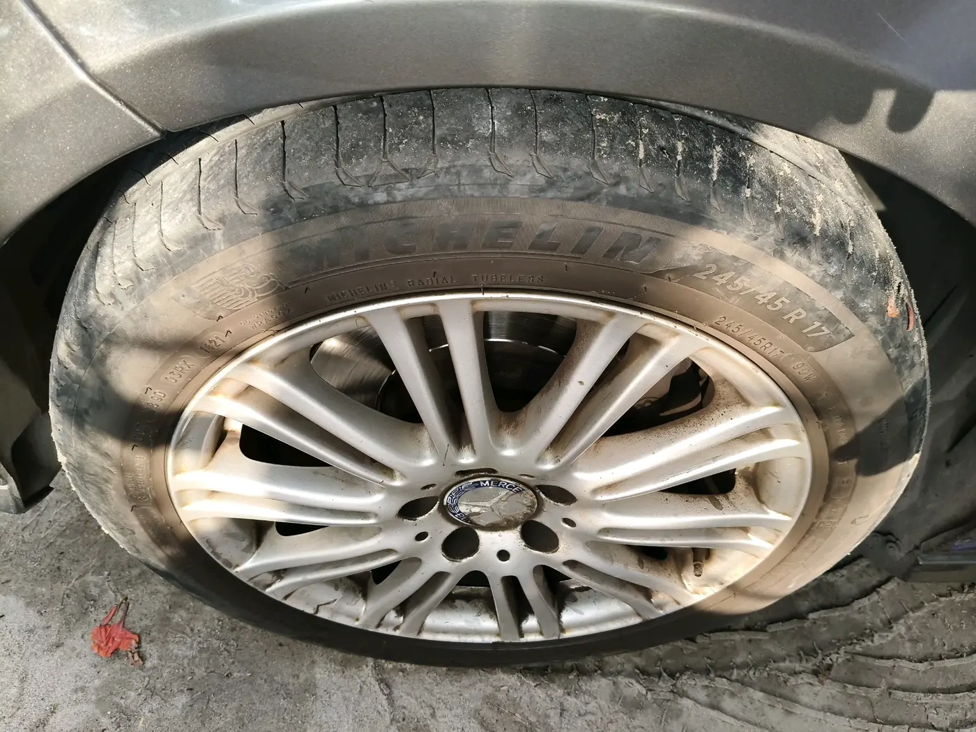 2011 Mercedes Benz E Class E 250 CDI ELEGANCE, Diesel, Automatic, 1,40,792 km, tyre