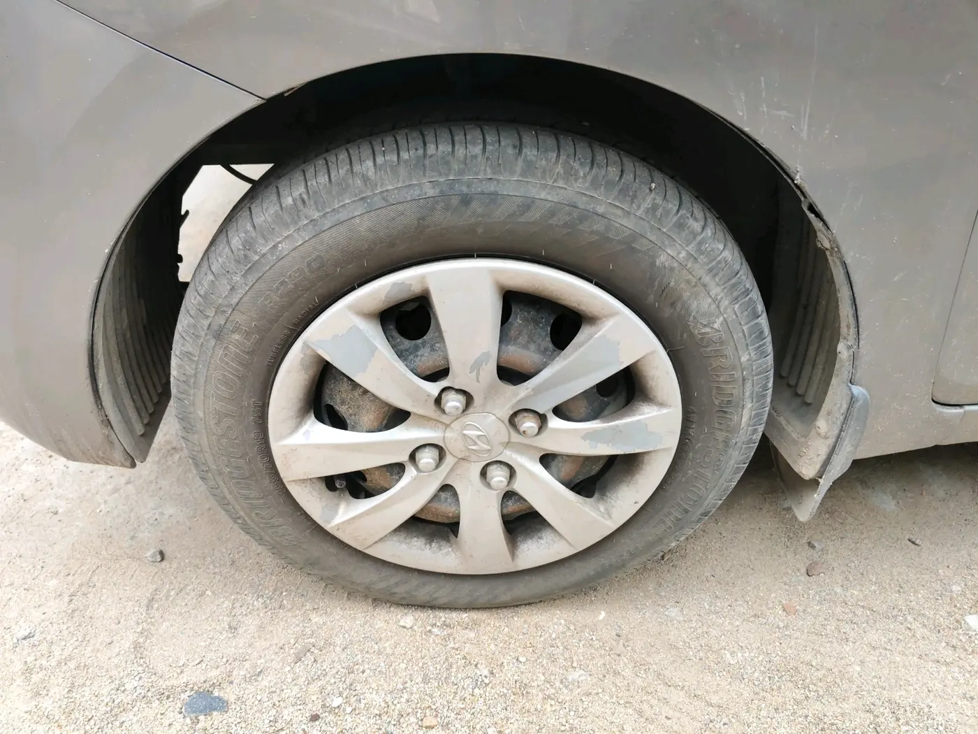 2013 Hyundai Eon MAGNA +, Petrol, Manual, 57,740 km, tyre