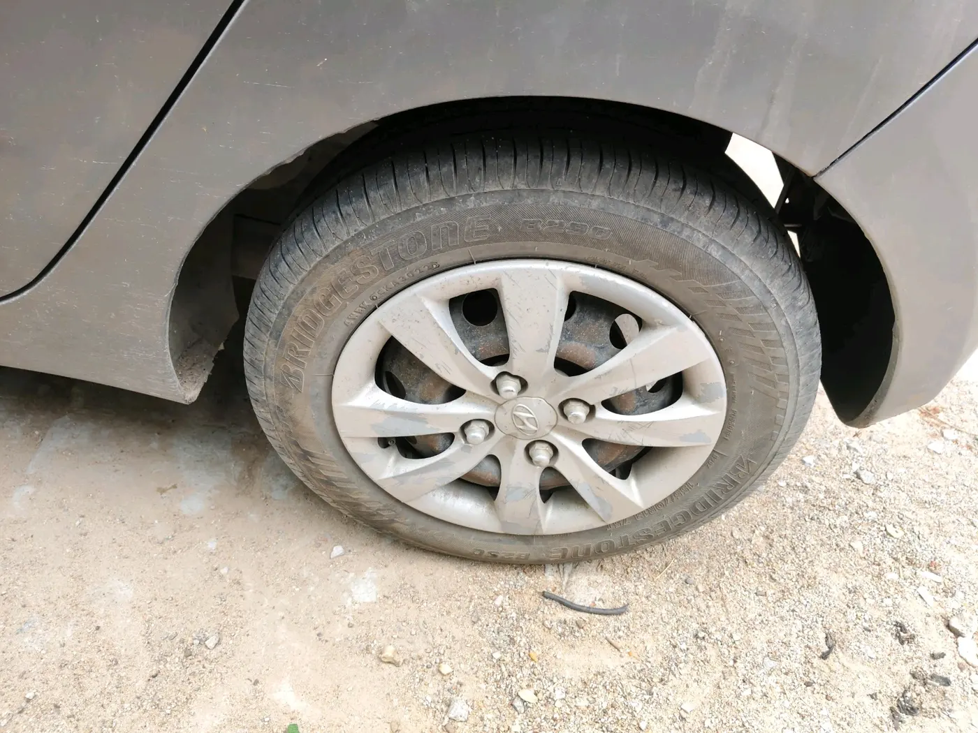 2013 Hyundai Eon MAGNA +, Petrol, Manual, 57,740 km, tyre