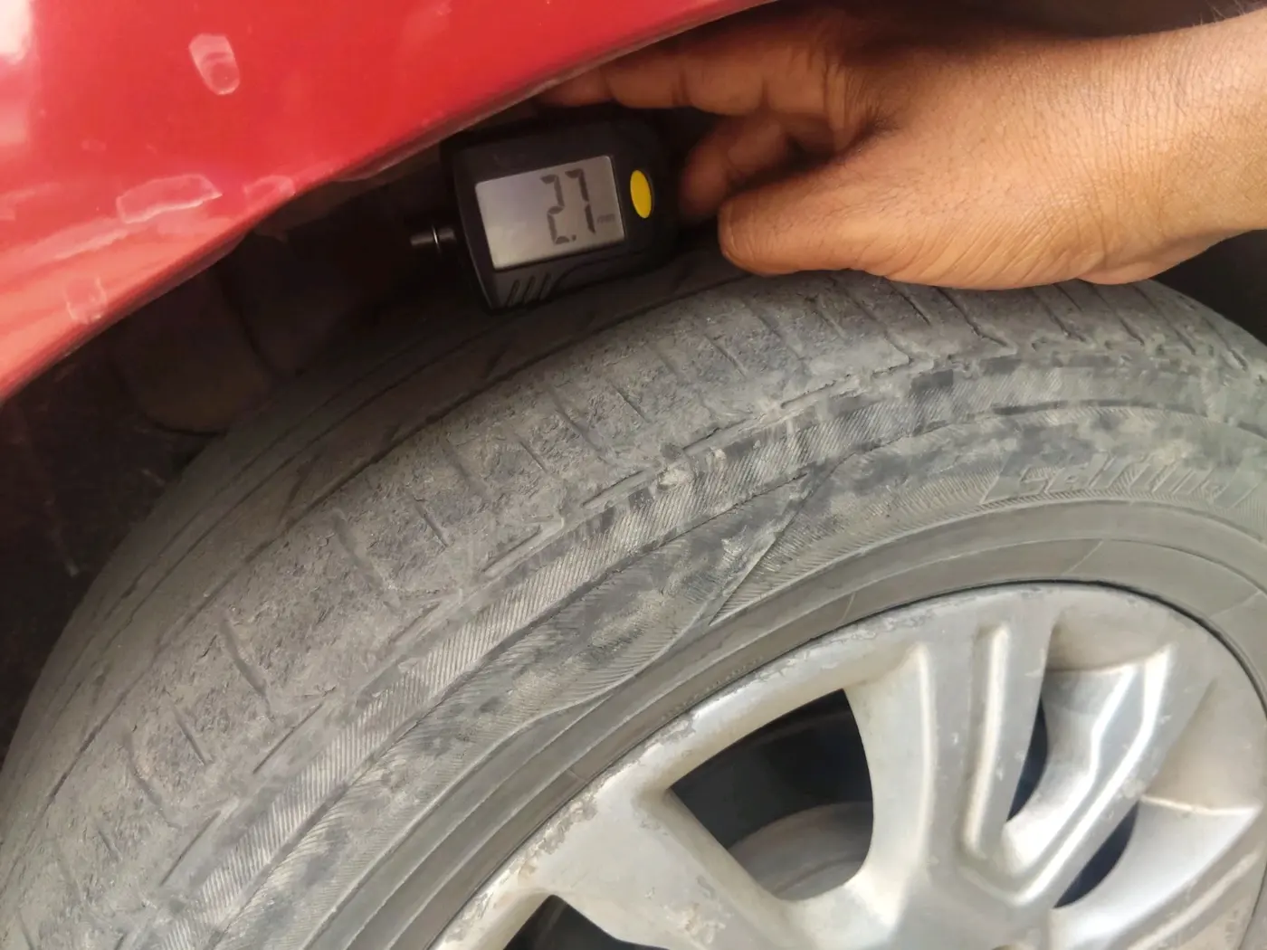 2017 Tata Tiago XZA PETROL, Petrol, Automatic, 79,280 km, tyre