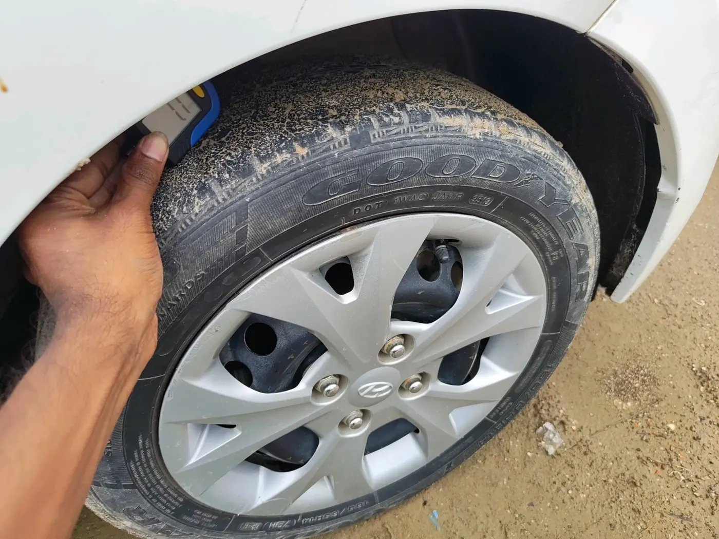 2015 Hyundai Xcent S 1.2, Petrol, Manual, 53,968 km, tyre