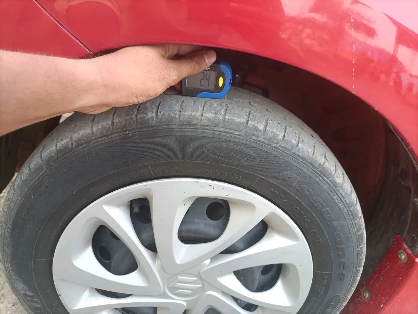 2014 Maruti Celerio ZXI, CNG, Manual, 90,118 km, tyre