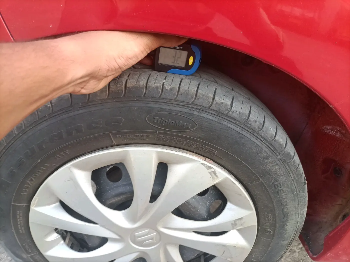 2014 Maruti Celerio ZXI, CNG, Manual, 90,118 km, tyre