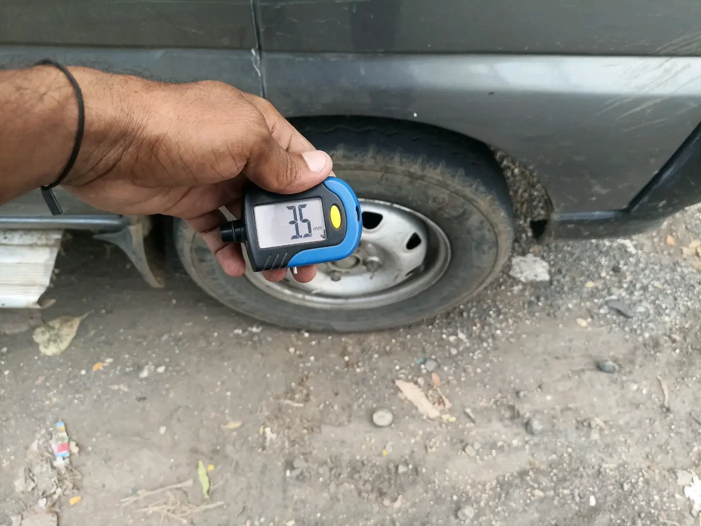 2021 Maruti Eeco 7 STR, Petrol, Manual, 2,18,134 km, tyre
