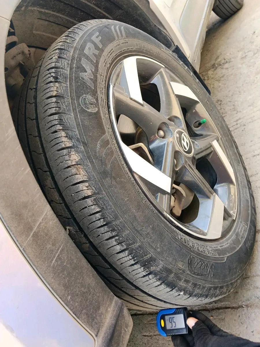2019 Hyundai VENUE SX 1.0 TURBO, Petrol, Manual, 42,776 km, tyre