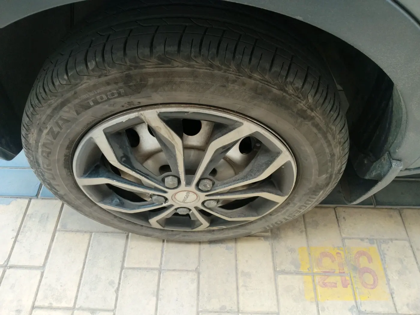 2022 Tata NEXON XE PETROL, Petrol, Manual, 19,061 km, tyre