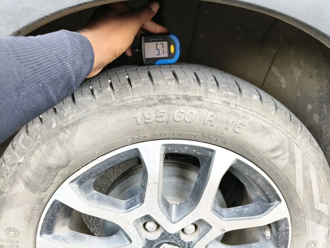 2022 Maruti XL6 ZETA MT, Petrol, Manual, 22,816 km, tyre