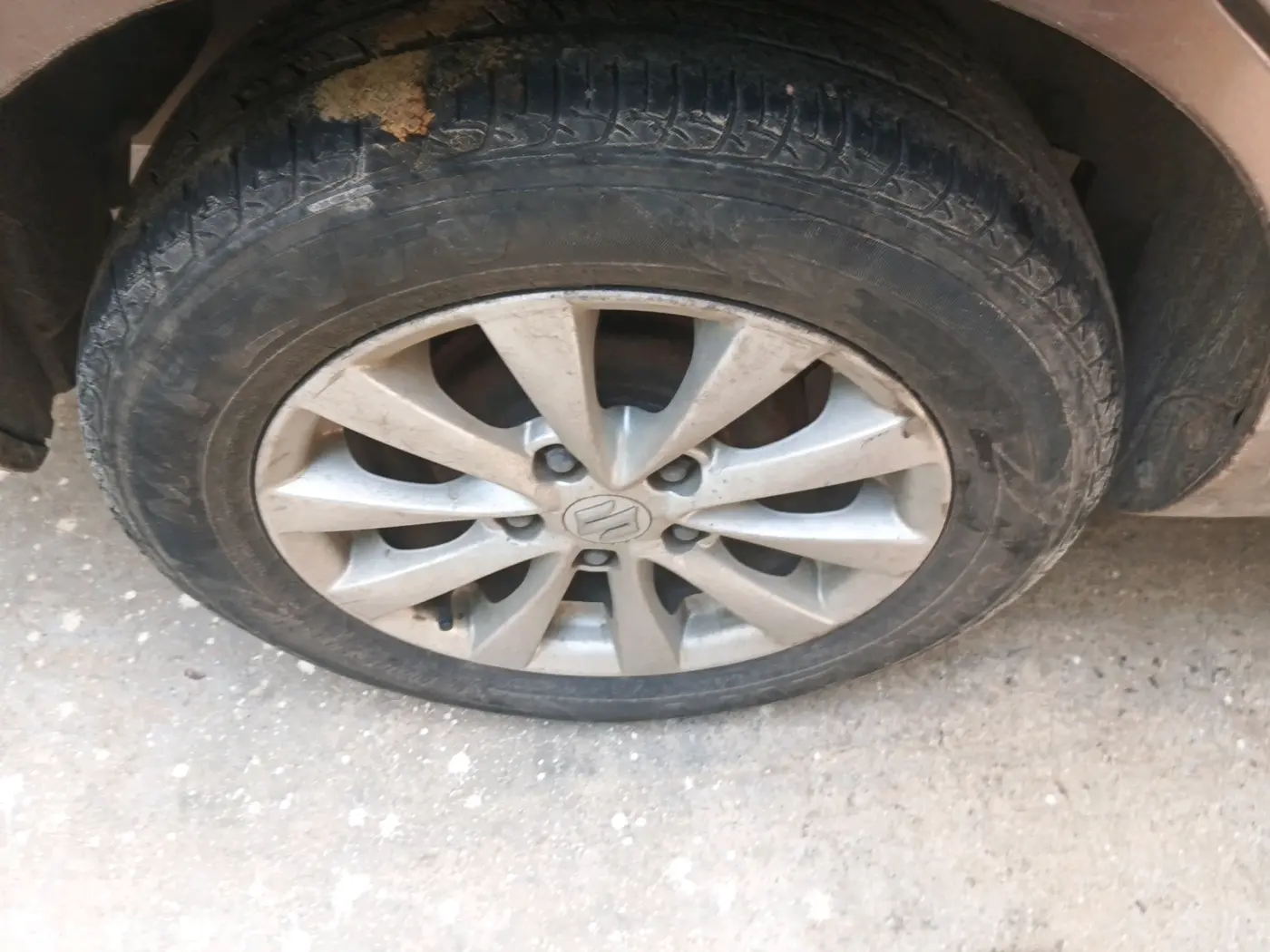 2014 Maruti Ertiga ZDI, Diesel, Manual, 1,71,474 km, tyre