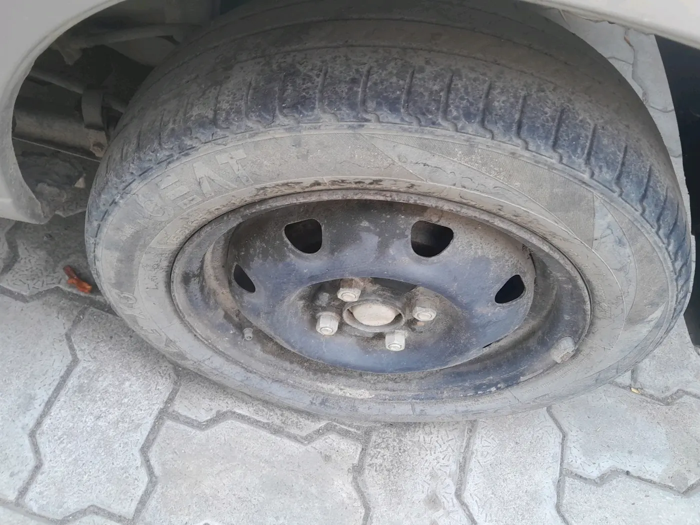 2012 Maruti Alto K10 VXI, Petrol, Manual, 1,27,133 km, tyre