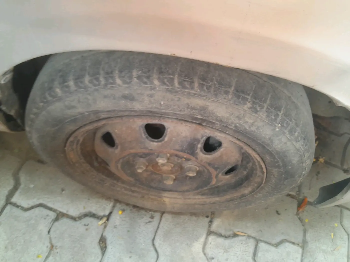 2012 Maruti Alto K10 VXI, Petrol, Manual, 1,27,133 km, tyre