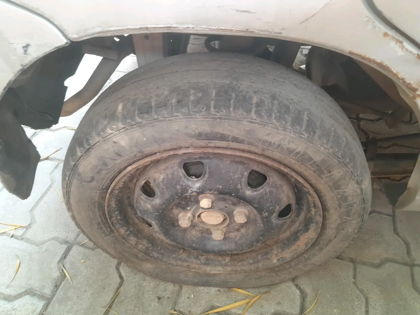 2012 Maruti Alto K10 VXI, Petrol, Manual, 1,27,133 km, tyre