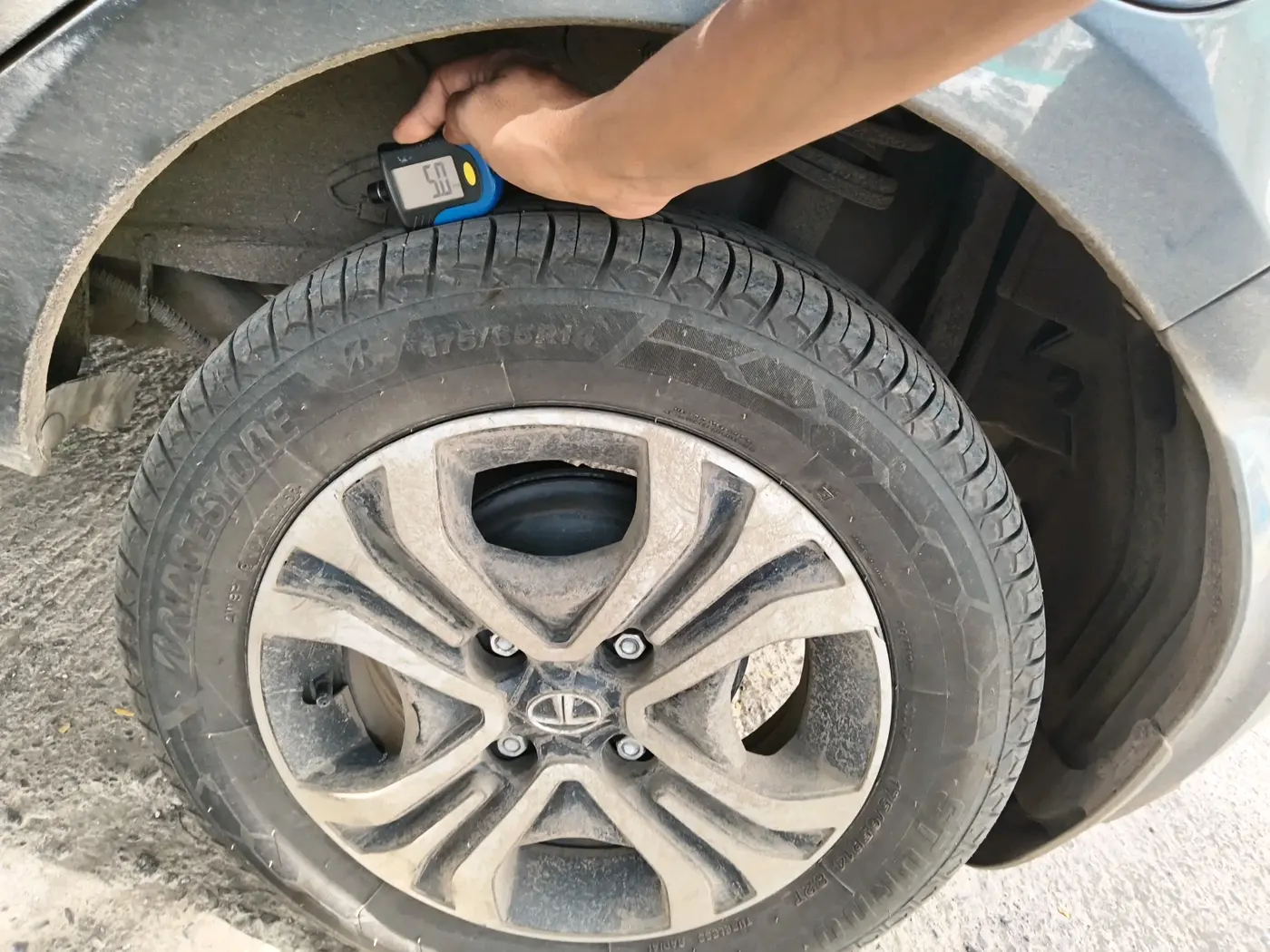 2023 Tata Tiago XT CNG, CNG, Manual, 50,345 km, tyre