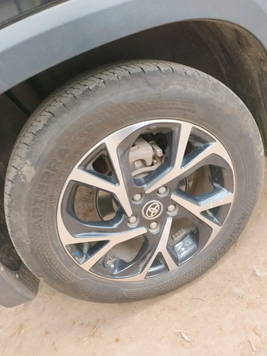 2025 Toyota URBAN CRUISER HYRYDER V HYBRID, Hybrid, Automatic, 26,683 km, tyre