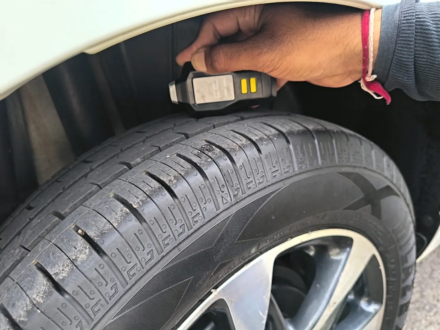 2023 Toyota RUMION V AT , Petrol, Automatic, 53,948 km, tyre