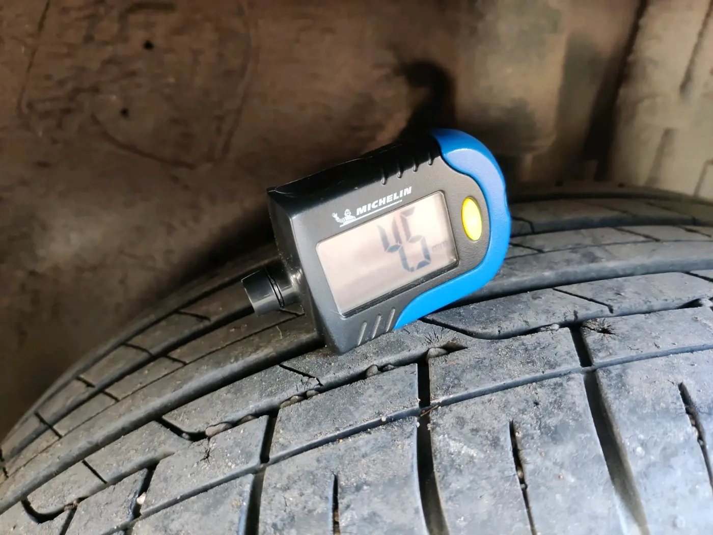 2021 Tata NEXON XZA PLUS PETROL DARK EDITION, Petrol, Automatic, 35,666 km, tyre