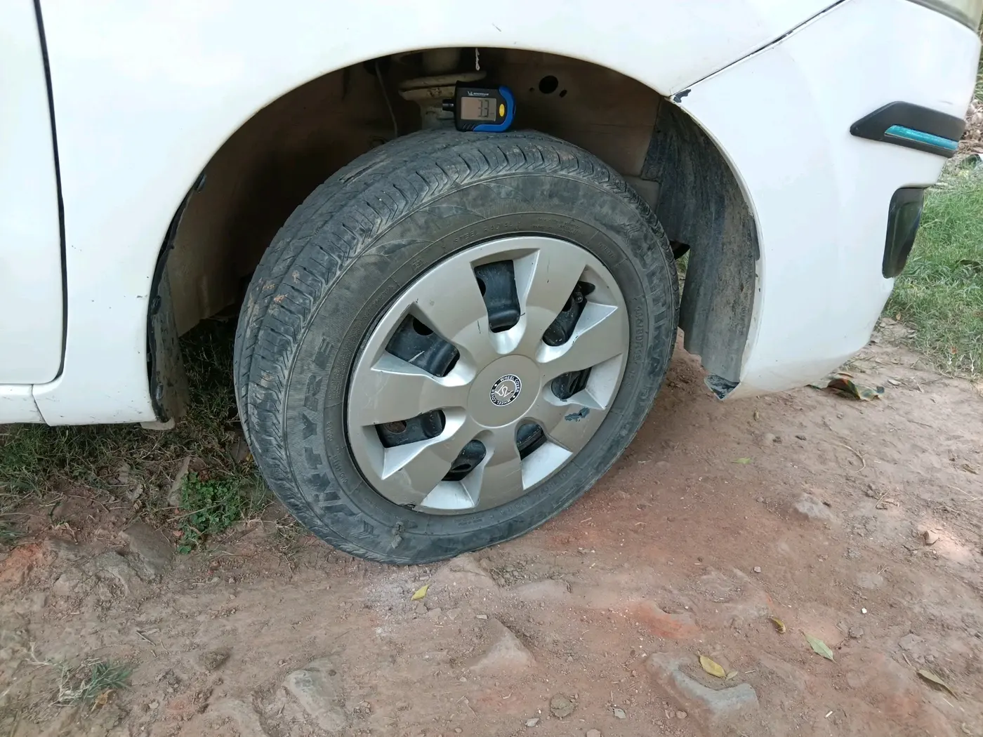 2014 Maruti Wagon R 1.0 LXI CNG, CNG, Manual, 79,940 km, tyre