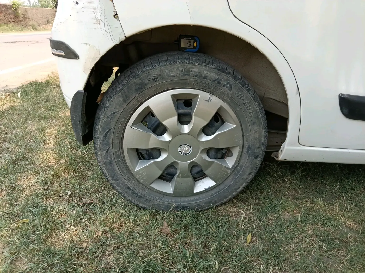 2014 Maruti Wagon R 1.0 LXI CNG, CNG, Manual, 79,940 km, tyre