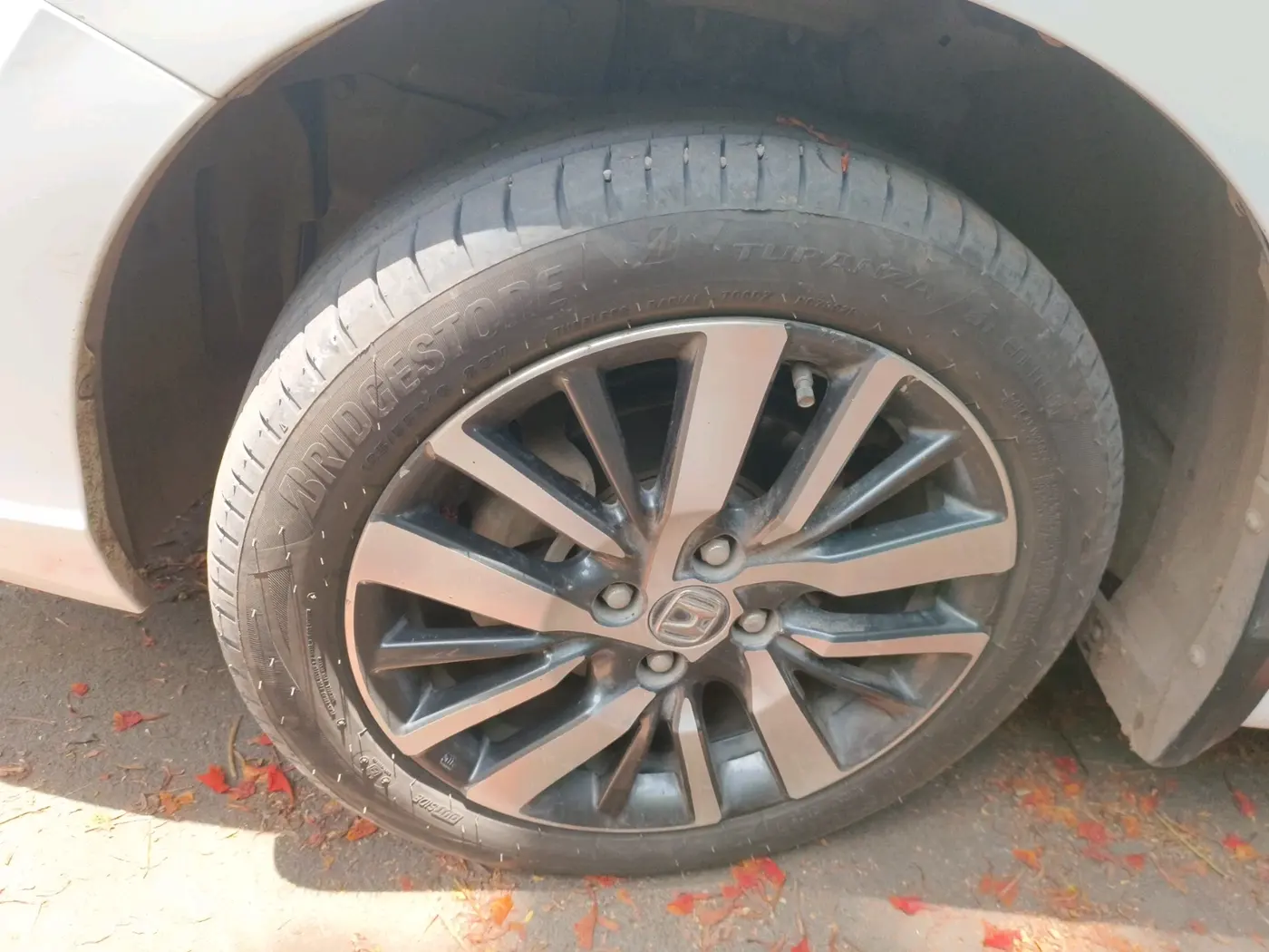 2022 Honda City 1.5L I-VTEC ZX, Petrol, Manual, 57,319 km, tyre