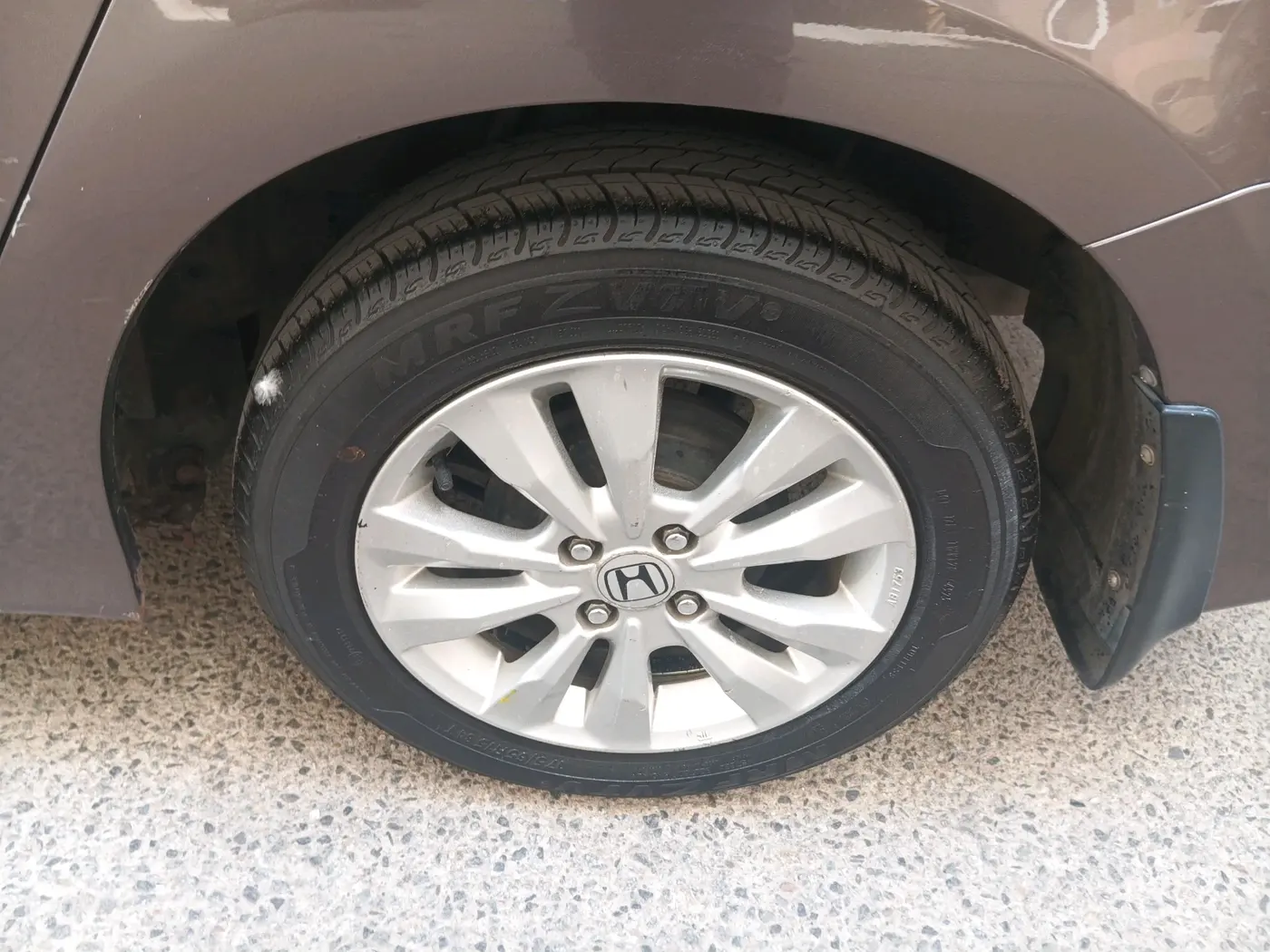 2012 Honda City 1.5L I-VTEC S MT, Petrol, Manual, 1,07,955 km, tyre