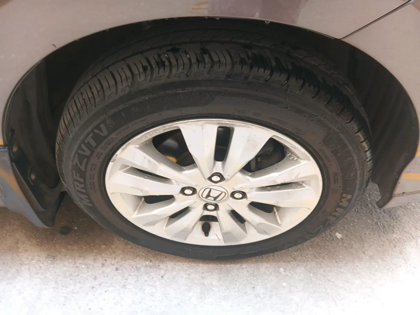 2012 Honda City 1.5L I-VTEC S MT, Petrol, Manual, 1,07,955 km, tyre