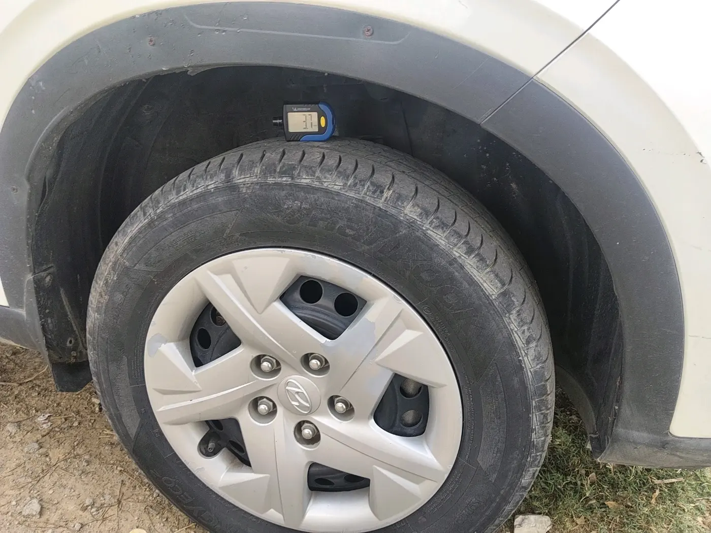 2020 Hyundai VENUE S 1.2, Petrol, Manual, 26,211 km, tyre