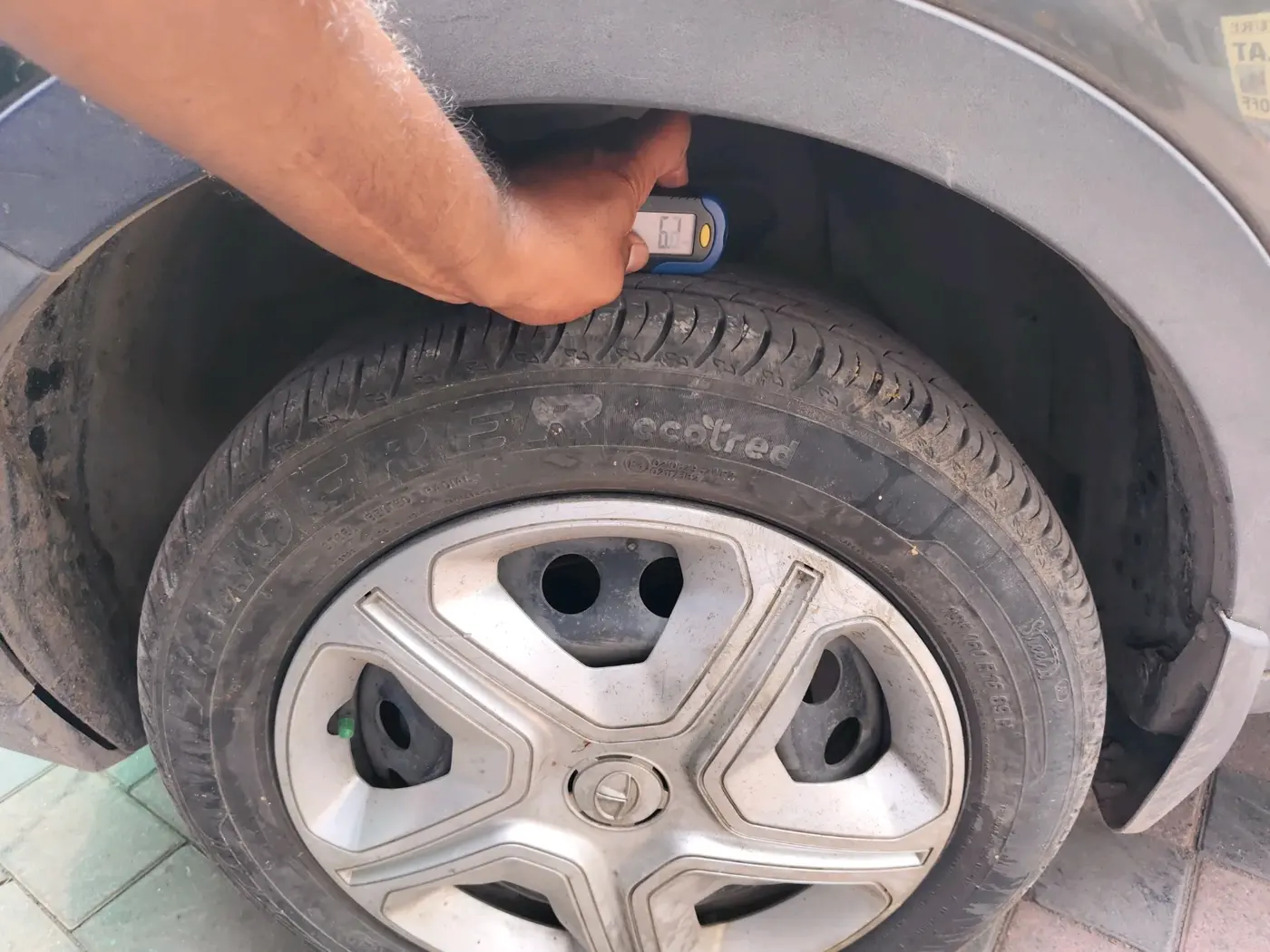 2020 Tata NEXON XM SUNROOF PETROL, Petrol, Manual, 52,575 km, tyre