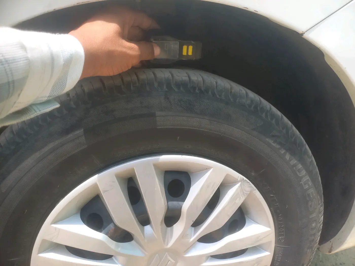 2018 Maruti Dzire VXI, Petrol, Manual, 72,691 km, tyre