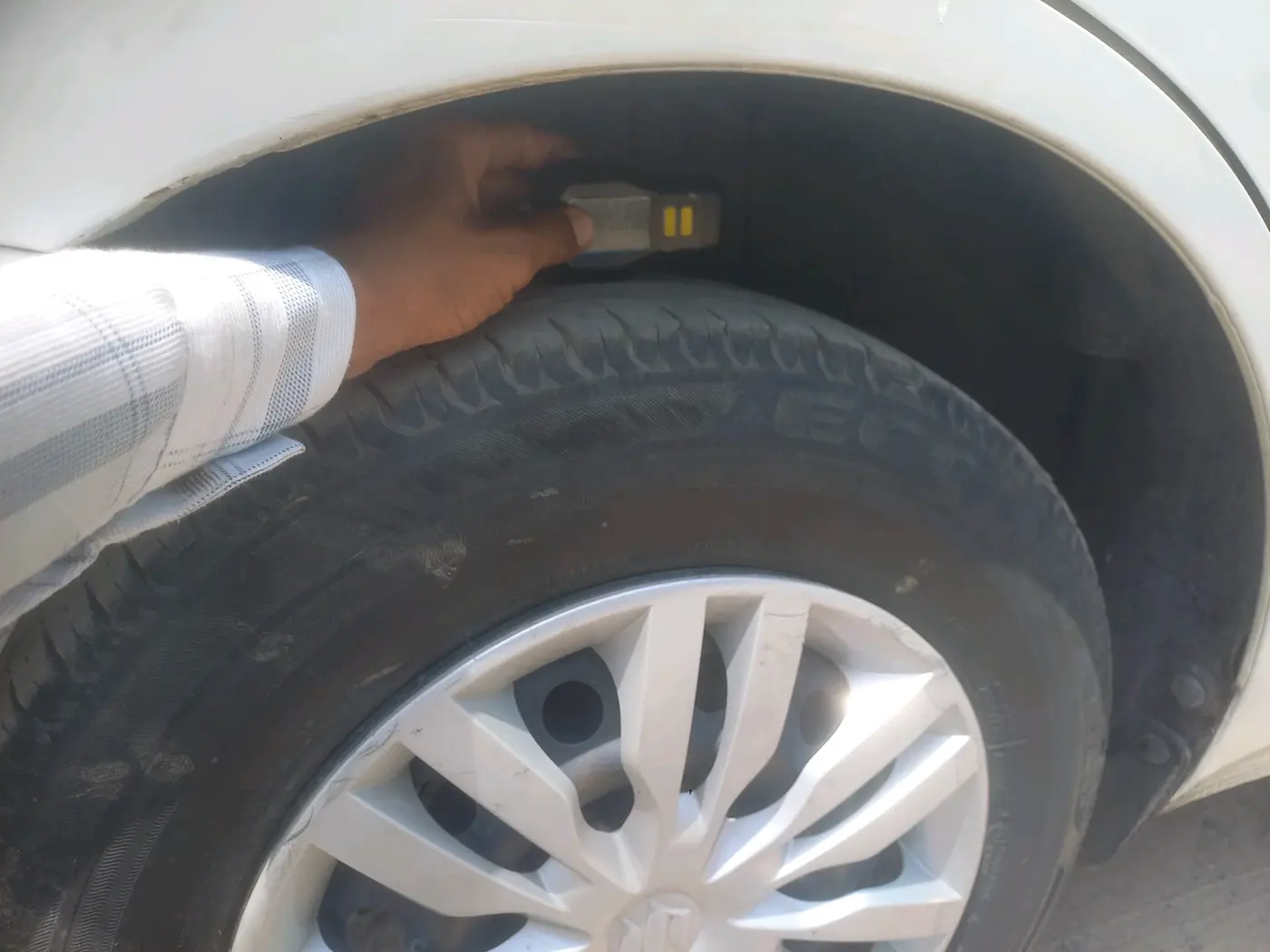 2018 Maruti Dzire VXI, Petrol, Manual, 72,691 km, tyre
