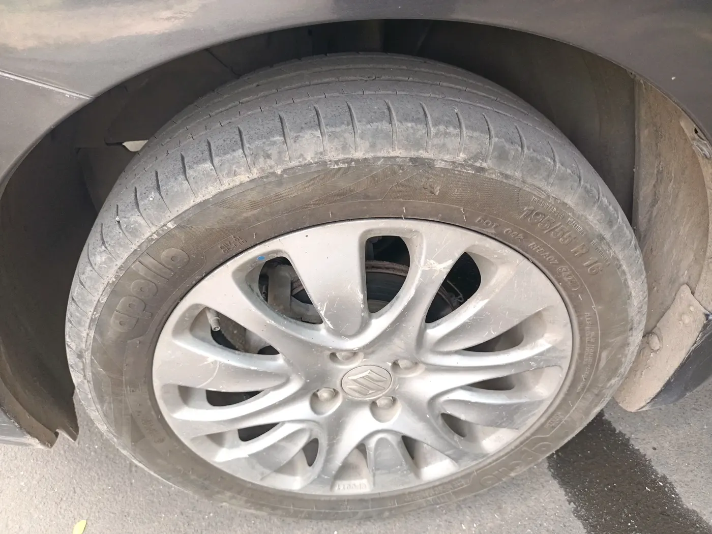 2017 Maruti Baleno ZETA PETROL 1.2, Petrol, Manual, 1,54,868 km, tyre
