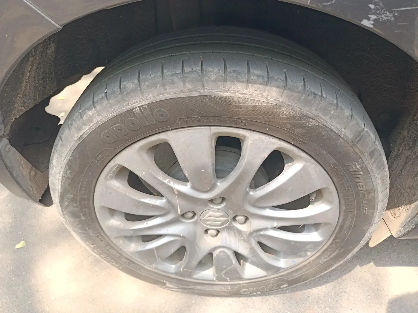 2017 Maruti Baleno ZETA PETROL 1.2, Petrol, Manual, 1,54,868 km, tyre