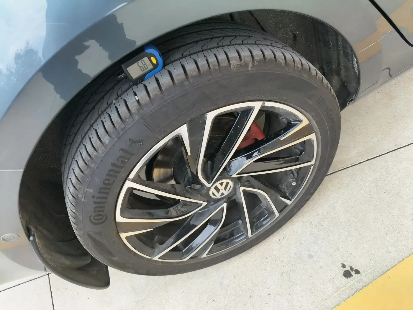 2019 Skoda Octavia L&K 1.8 TSI AT, Petrol, Automatic, 1,22,755 km, tyre