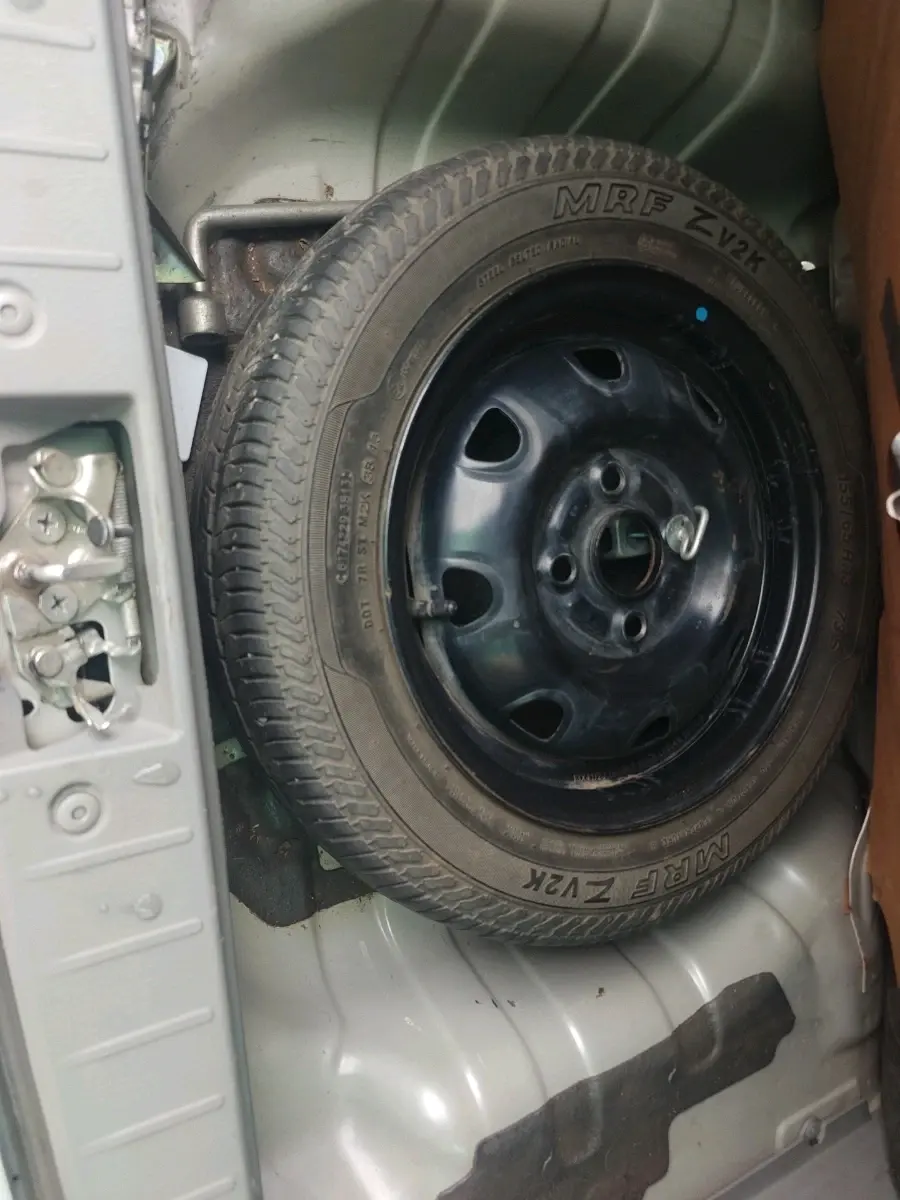 2013 Maruti Alto K10 VXI, Petrol, Manual, 62,880 km, tyre