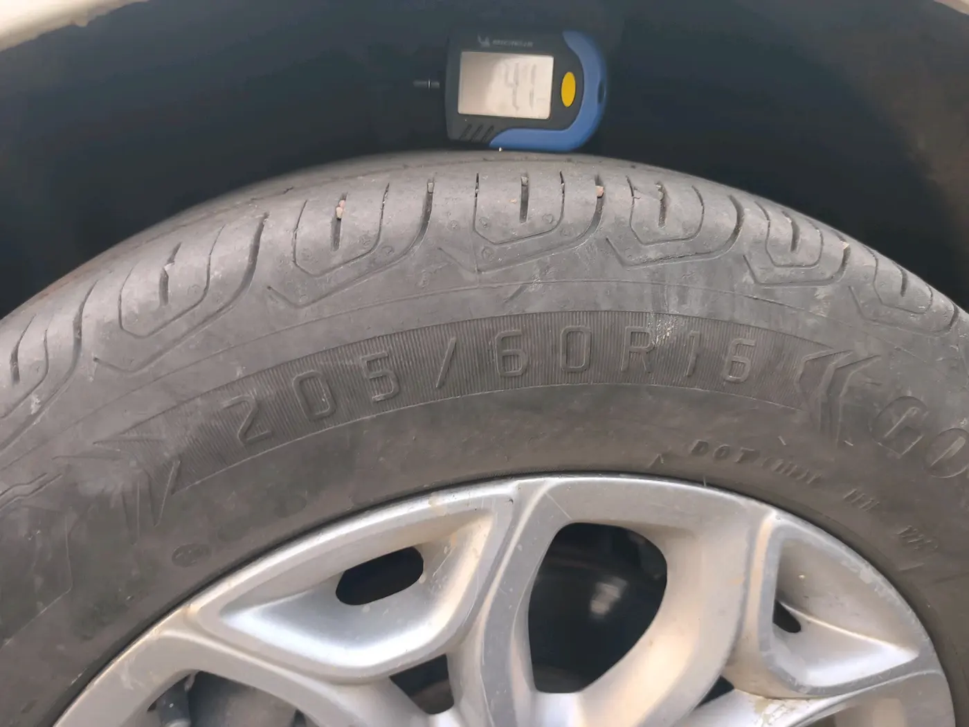 2017 Ford Ecosport TITANIUM 1.5L DIESEL, Diesel, Manual, 1,36,478 km, tyre
