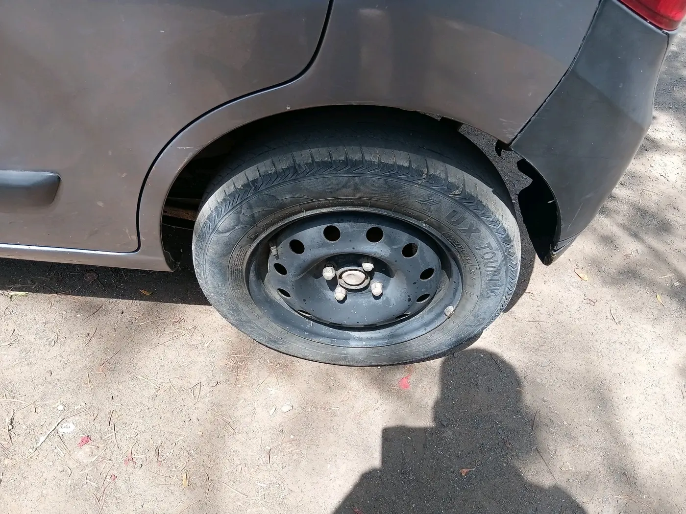 2012 Maruti Wagon R 1.0 LXI CNG, CNG, Manual, 1,34,111 km, tyre
