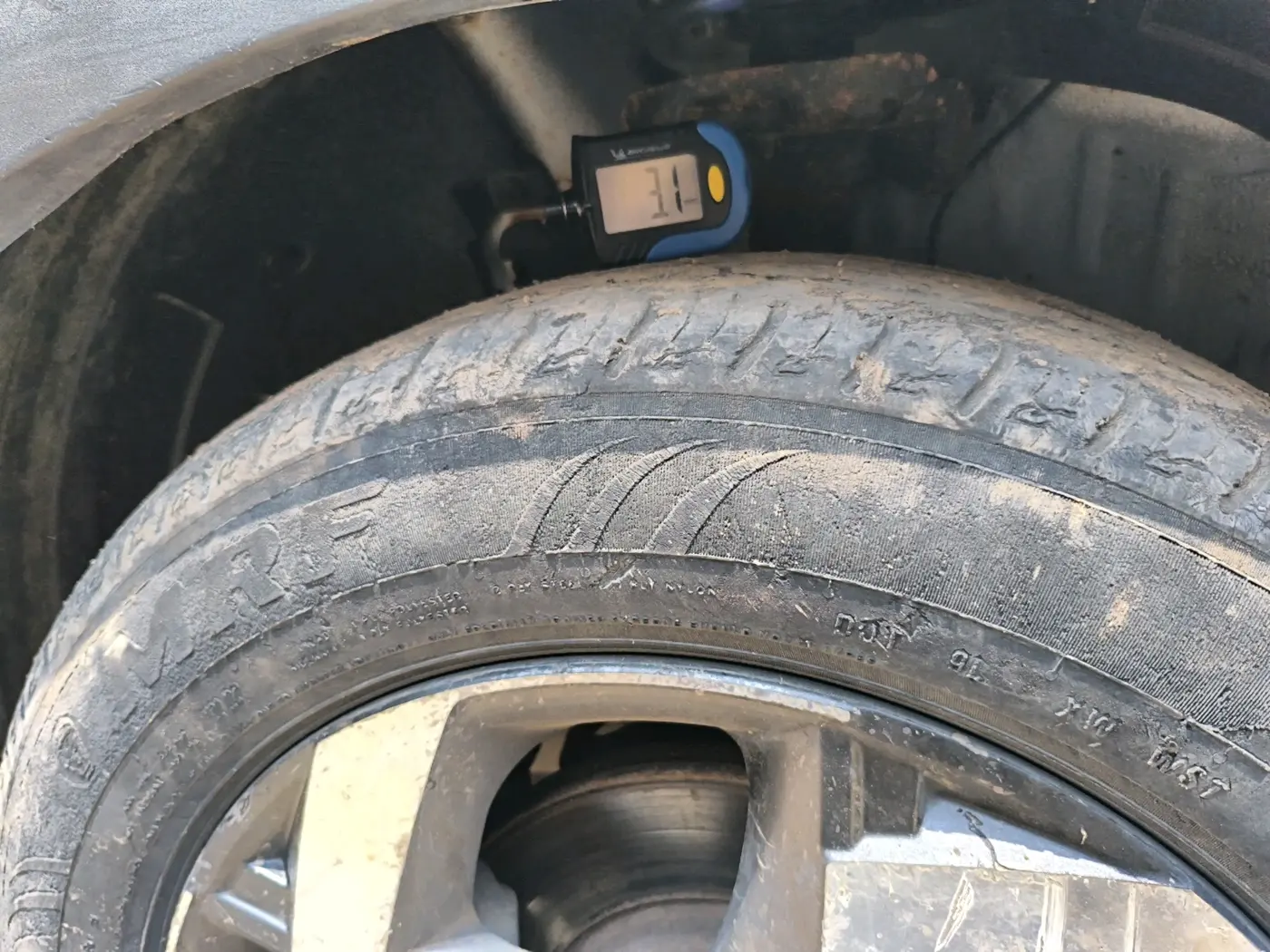 2021 Hyundai VENUE SX 1.0 TURBO, Petrol, Manual, 61,332 km, tyre