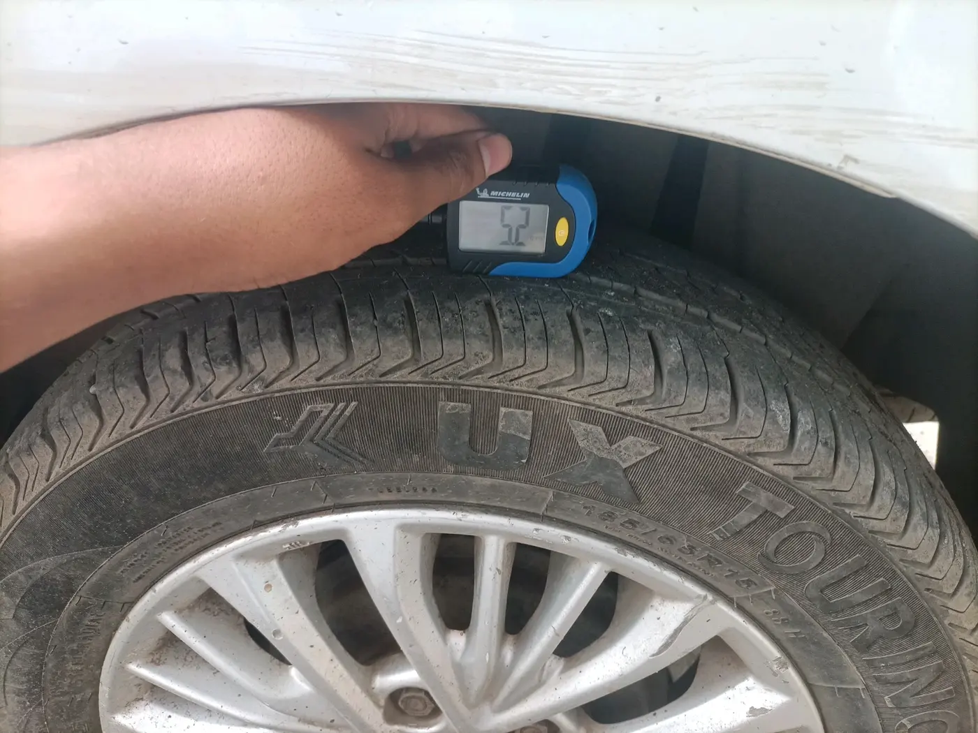 2019 Maruti Ertiga VXI CNG, CNG, Manual, 71,646 km, tyre